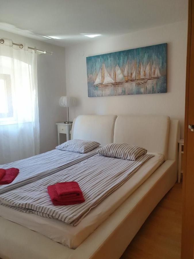 Apartamento Old Town Baska Exterior foto